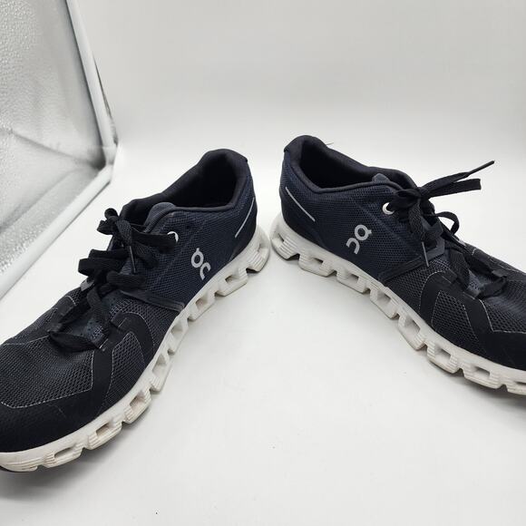 On Cloud Women's Running Shoes Navy White Size 11 CloudTec Swiss Engineering - Picture 6 of 7